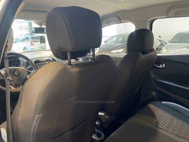 RENAULT - CAPTUR 1.6 16V SCE FLEX ZEN MANUAL - 2019/2019 - Prata - R$ 71.900,00