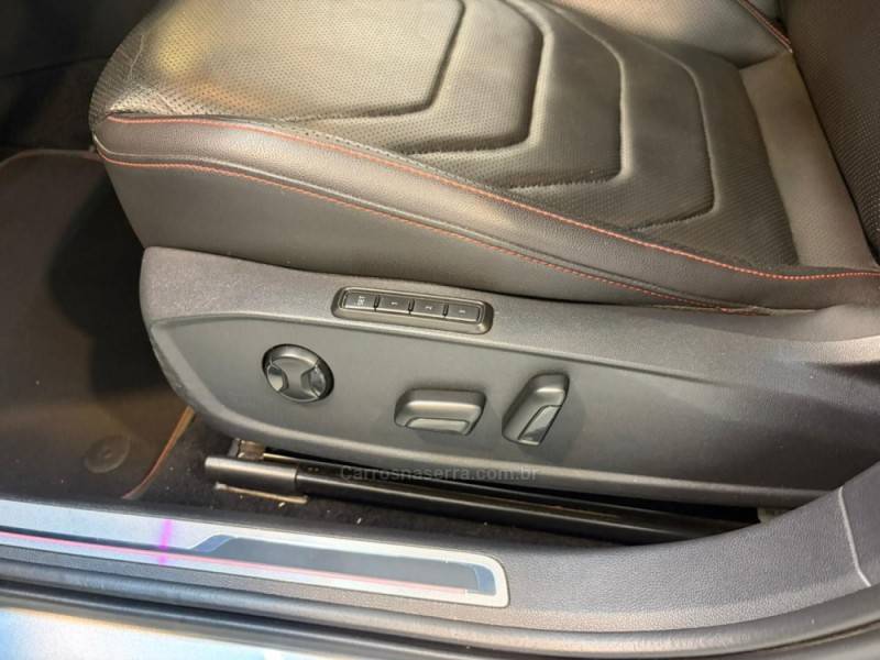 VOLKSWAGEN - JETTA 2.0 16V TSI GLI 350 GASOLINA 4P AUTOMÁTICO - 2020/2020 - Prata - R$ 159.900,00
