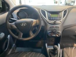 HYUNDAI - HB20 1.0 COMFORT 12V FLEX 4P MANUAL - 2013/2013 - Branca - R$ 43.900,00