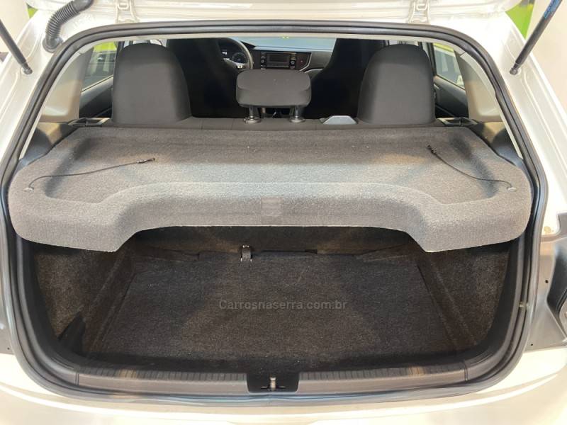 VOLKSWAGEN - POLO 1.0 MPI TRACK 4P MANUAL - 2023/2024 - Branca - R$ 72.900,00
