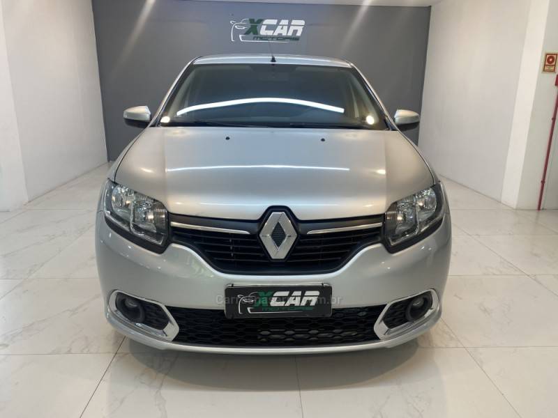 RENAULT - SANDERO 1.6 EXPRESSION 16V FLEX 4P MANUAL - 2015/2015 - Prata - R$ 43.900,00