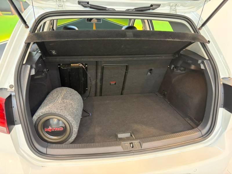 VOLKSWAGEN - GOLF 1.4 TSI COMFORTLINE 16V GASOLINA 4P AUTOMÁTICO - 2015/2015 - Branca - R$ 78.900,00