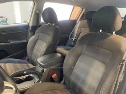 KIA MOTORS - SPORTAGE 2.0 LX 4X2 16V FLEX 4P MANUAL - 2011/2011 - Branca - Sob Consulta