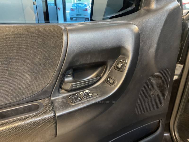 FORD - RANGER 3.0 XLT 16V 4X4 CD DIESEL 4P MANUAL - 2010/2011 - Preta - R$ 69.900,00