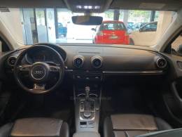 AUDI - A3 2.0 TFSI SEDAN AMBITION 16V GASOLINA 4P S-TRONIC - 2015/2016 - Vermelha - R$ 117.900,00