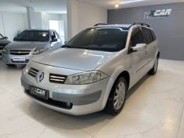 RENAULT - MÉGANE 1.6 DYNAMIQUE GRAND TOUR 16V FLEX 4P MANUAL - 2011/2012 - Prata - R$ 36.900,00
