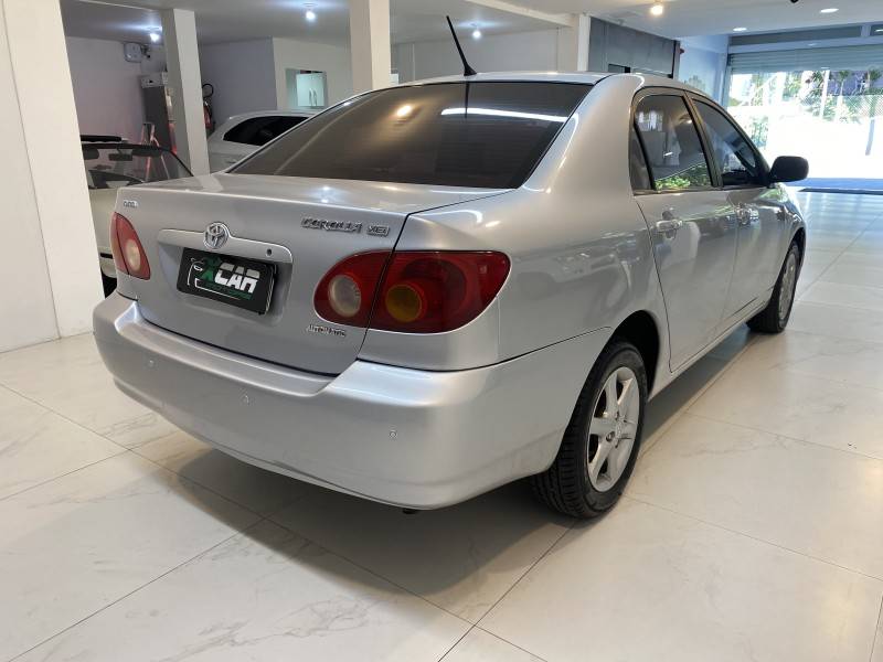 TOYOTA - COROLLA 1.8 XEI 16V GASOLINA 4P AUTOMÁTICO - 2002/2003 - Prata - R$ 36.900,00