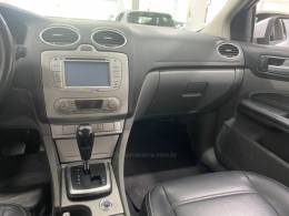 FORD - FOCUS 2.0 GLX 16V GASOLINA 4P AUTOMÁTICO - 2012/2013 - Branca - R$ 44.900,00