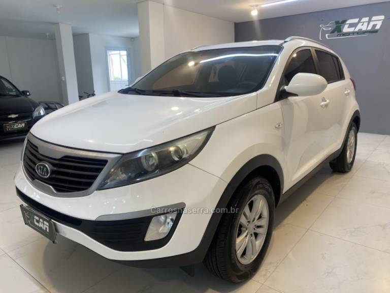 KIA MOTORS - SPORTAGE 2.0 LX 4X2 16V FLEX 4P MANUAL - 2011/2011 - Branca - Sob Consulta