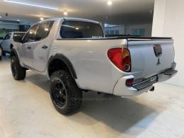 MITSUBISHI - L200 TRITON 3.2 GL 4X4 CD 16V TURBO INTERCOLER DIESEL 4P MANUAL - 2012/2013 - Prata - R$ 107.900,00