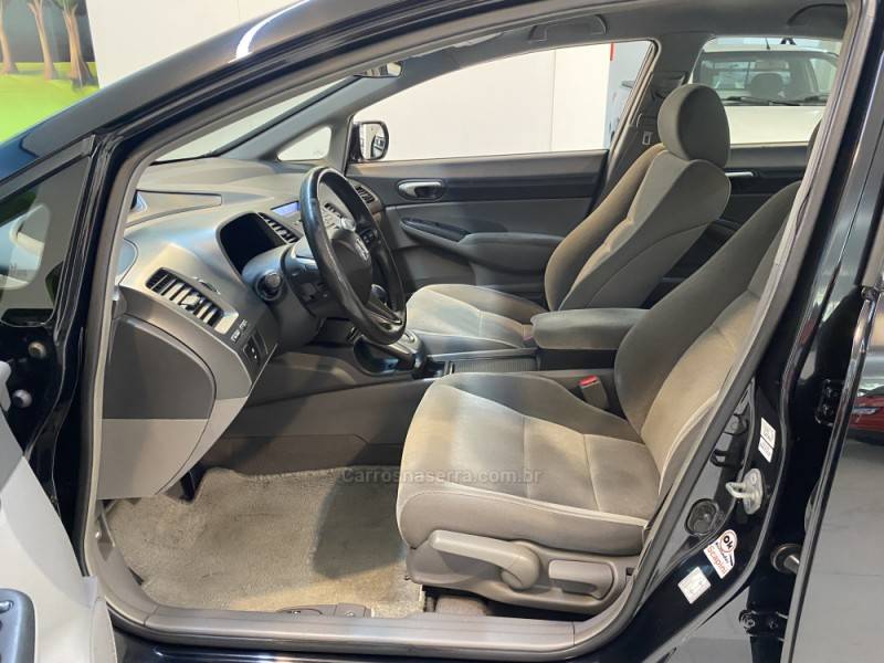 HONDA - CIVIC 1.8 LXS 16V GASOLINA 4P AUTOMÁTICO - 2010/2010 - Preta - R$ 57.900,00
