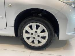 PEUGEOT - 207 1.4 XR SPORT 8V FLEX 4P MANUAL - 2009/2010 - Prata - R$ 23.900,00