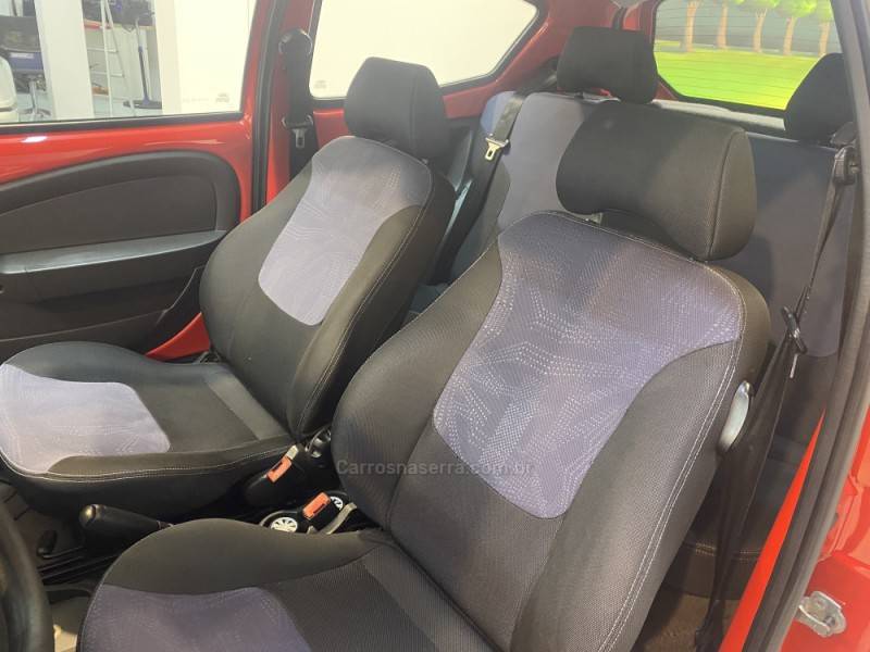 FORD - KA 1.0 MPI CLASS 8V FLEX 2P MANUAL - 2013/2013 - Vermelha - R$ 33.900,00