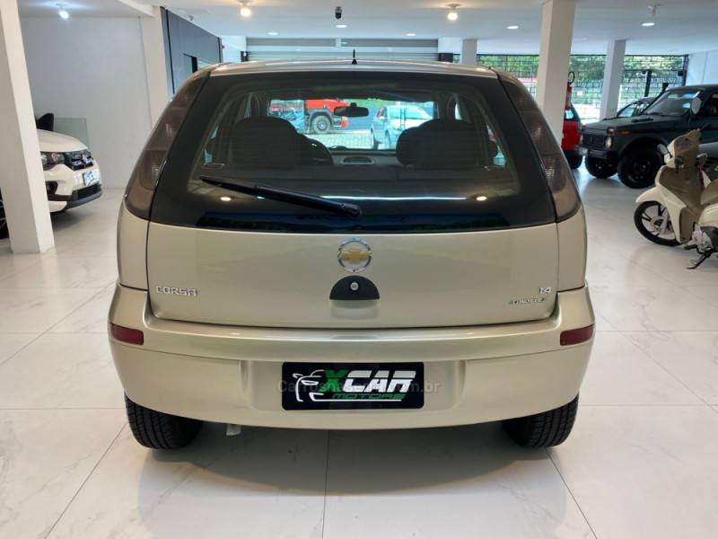 CHEVROLET - CORSA 1.4 MPFI MAXX 8V FLEX 4P MANUAL - 2012/2012 - Bege - R$ 37.900,00