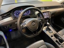 VOLKSWAGEN - PASSAT 2.0 TSI HIGLHINE GASOLINA 4P AUTOMATIZADO - 2018/2018 - Preta - R$ 154.900,00