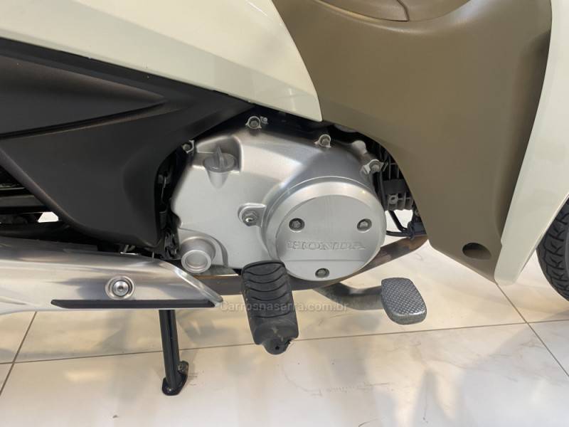 HONDA - BIZ 125 EX - 2021/2021 - Branca - R$ 16.900,00