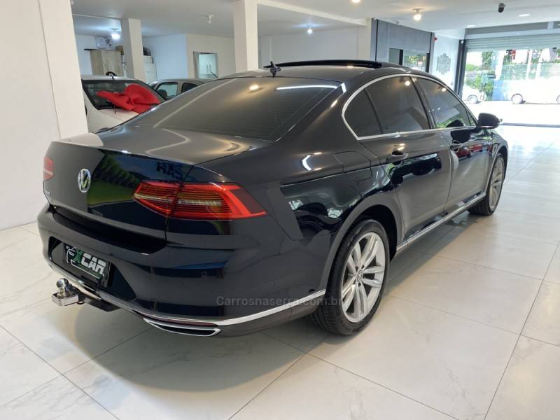 VOLKSWAGEN - PASSAT 2.0 TSI HIGLHINE GASOLINA 4P AUTOMATIZADO - 2018/2018 - Preta - R$ 154.900,00