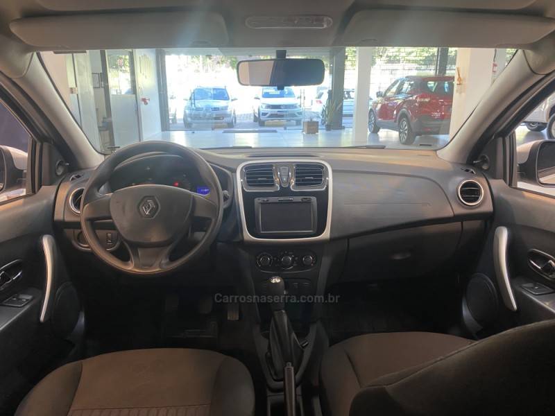 RENAULT - SANDERO 1.6 EXPRESSION 16V FLEX 4P MANUAL - 2015/2015 - Prata - R$ 43.900,00