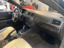 VOLKSWAGEN - JETTA 2.0 COMFORTLINE FLEX 4P TIPTRONIC - 2011/2012 - Preta - R$ 59.900,00