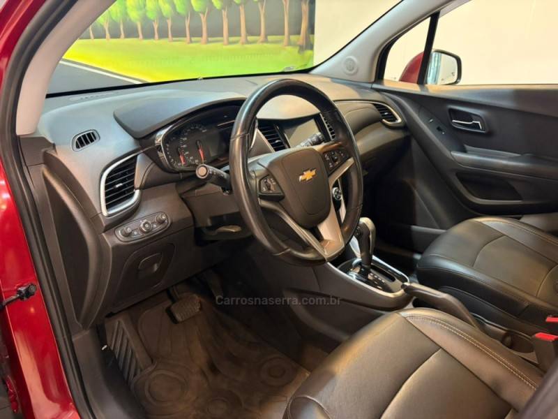 CHEVROLET - TRACKER 1.4 16V PREMIER TURBO FLEX 4P AUTOMÁTICO - 2019/2019 - Vermelha - R$ 86.900,00