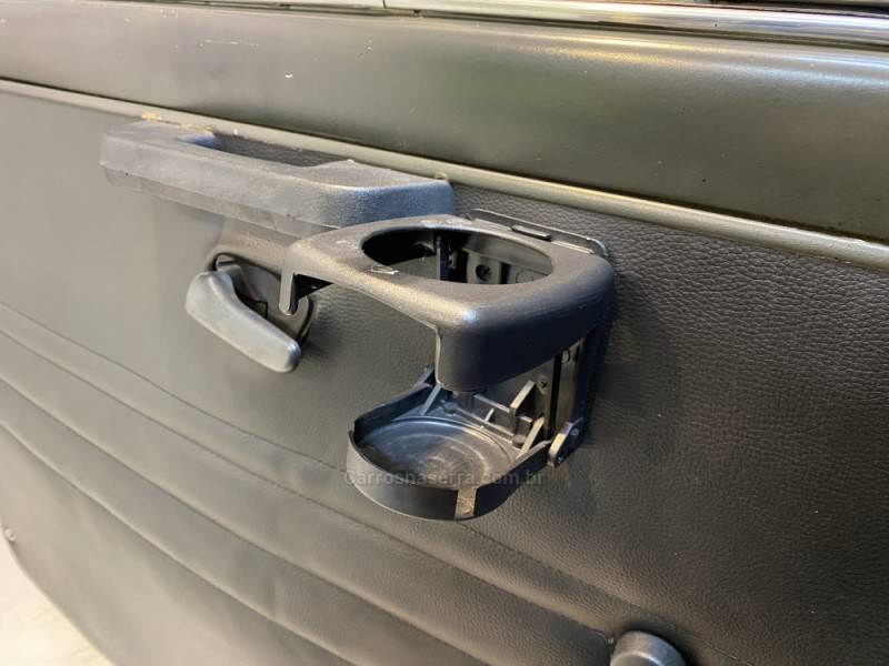 LADA - NIVA 1.6 4X4 GASOLINA 2P MANUAL - 1993/1993 - Verde - R$ 29.900,00