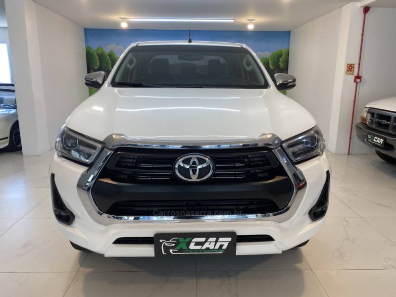TOYOTA - HILUX 2.8 SRV 4X4 CD 16V DIESEL 4P AUTOMÁTICO - 2020/2020 - Branca - R$ 189.900,00