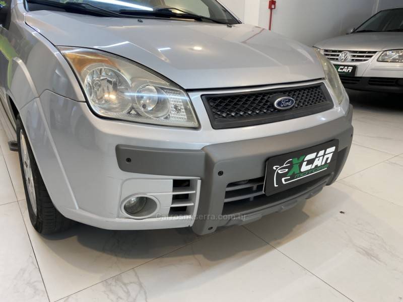 FORD - FIESTA 1.0 MPI TRAIL HATCH 8V FLEX 4P MANUAL - 2007/2008 - Prata - R$ 23.900,00