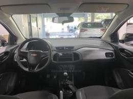 CHEVROLET - ONIX 1.0 JOY BLACK 8V FLEX 4P MANUAL - 2021/2021 - Branca - R$ 62.900,00