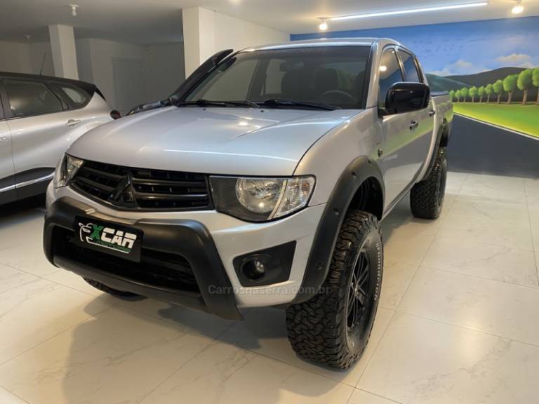 MITSUBISHI - L200 TRITON 3.2 GLS 4X4 CD 16V TURBO INTERCOLER DIESEL 4P MANUAL - 2012/2013 - Cinza - R$ 115.900,00