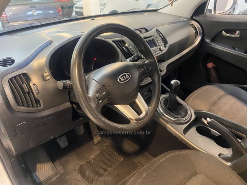 KIA MOTORS - SPORTAGE 2.0 LX 4X2 16V FLEX 4P MANUAL - 2011/2011 - Branca - Sob Consulta