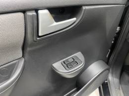 CHEVROLET - CELTA 1.0 MPFI VHC 8V GASOLINA 4P MANUAL - 2012/2013 - Preta - R$ 34.900,00