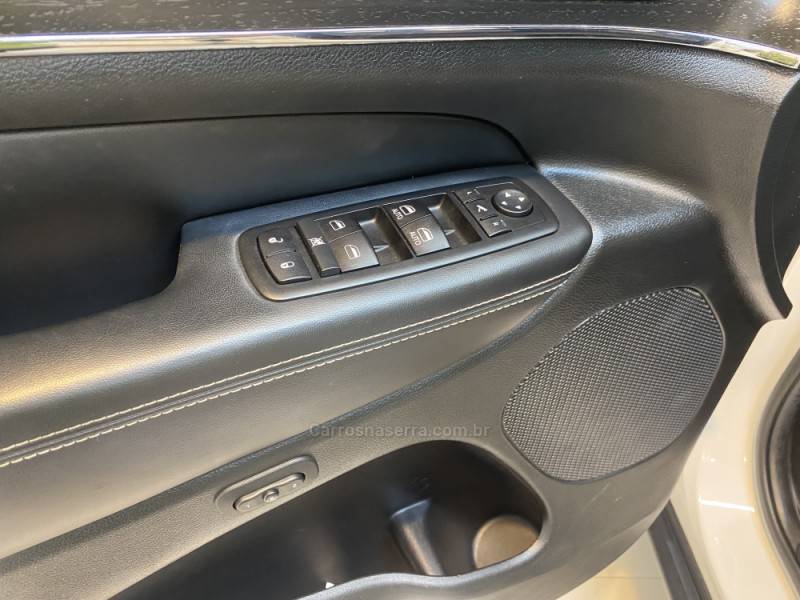 JEEP - GRAND CHEROKEE 3.6 LIMITED 4X4 V6 24V GASOLINA 4P AUTOMATICO - 2014/2015 - Branca - R$ 104.900,00
