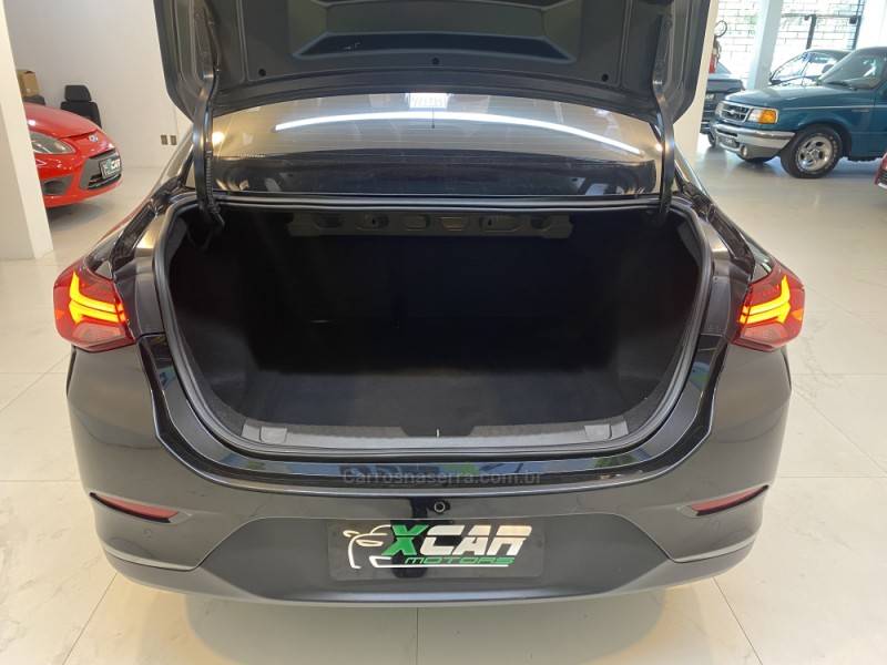 CHEVROLET - ONIX 1.0PREMIER PLUS 12V TURBO FLEX 4P AUTOMÁTICO - 2020/2020 - Preta - R$ 79.900,00