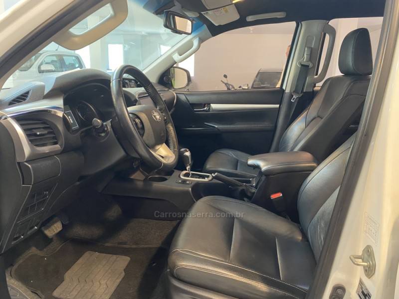TOYOTA - HILUX 2.8 SRV 4X4 CD 16V DIESEL 4P AUTOMÁTICO - 2020/2020 - Branca - R$ 189.900,00