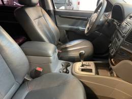 HYUNDAI - SANTA FÉ 2.4 MPI 2WD 16V GASOLINA 4P AUTOMÁTICO - 2011/2012 - Preta - R$ 55.900,00