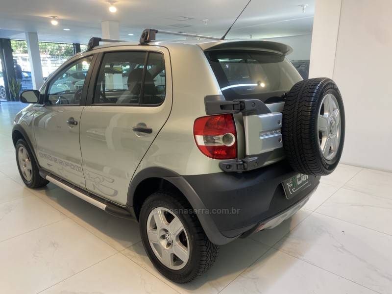 VOLKSWAGEN - CROSSFOX 1.6 MI FLEX 8V 4P MANUAL - 2008/2009 - Bege - R$ 35.900,00