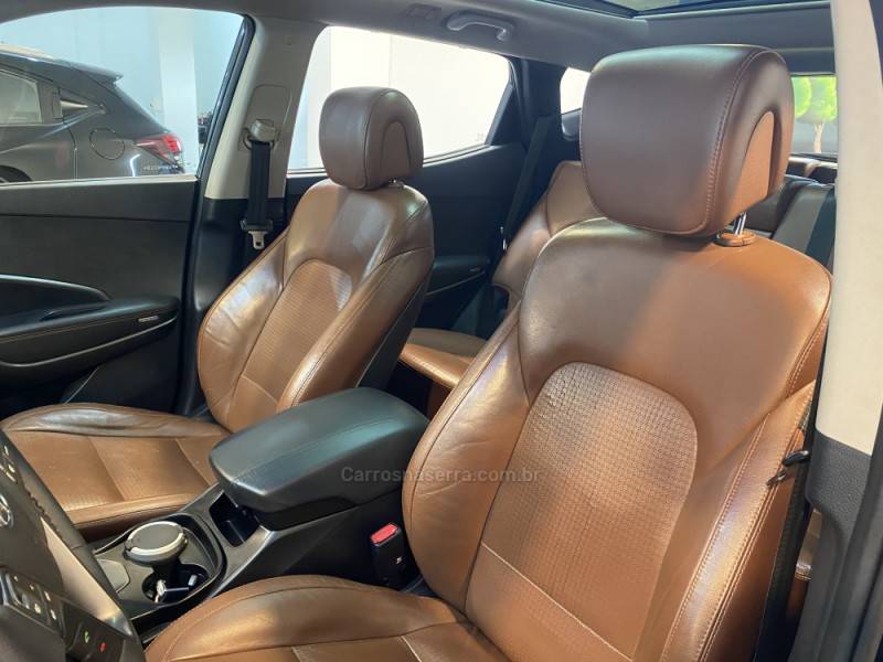 HYUNDAI - SANTA FÉ 3.5 MPFI GLS V6 24V 285CV GASOLINA 4P AUTOMÁTICO - 2014/2015 - Preta - R$ 94.900,00