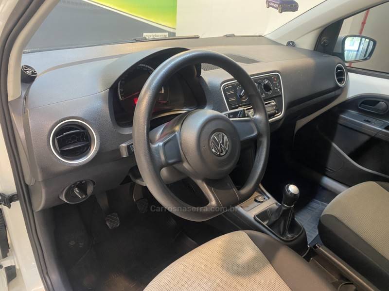 VOLKSWAGEN - UP 1.0 MPI TAKE UP 12V FLEX 4P MANUAL - 2016/2016 - Branca - R$ 41.900,00