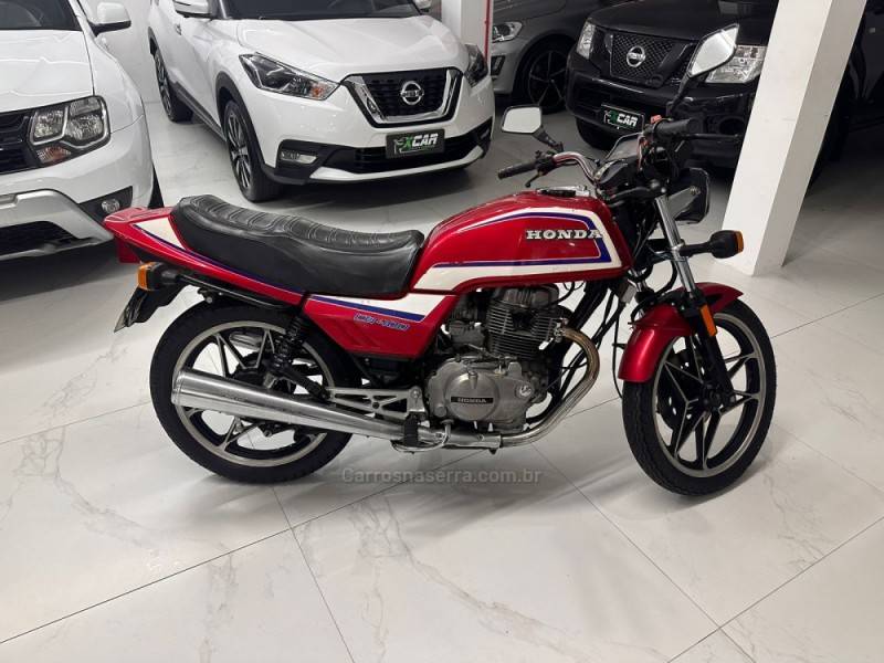 HONDA - CB 400 II - 1984/1984 - Vermelha - R$ 16.900,00