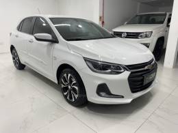 CHEVROLET - ONIX 1.0 PREMIER II 12V TURBO FLEX 4P AUTOMÁTICO - 2022/2023 - Branca - R$ 99.900,00