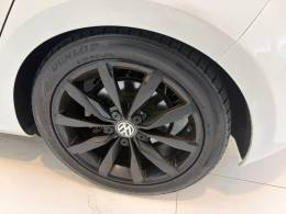 VOLKSWAGEN - GOLF 1.4 TSI COMFORTLINE 16V GASOLINA 4P AUTOMÁTICO - 2015/2015 - Branca - R$ 78.900,00