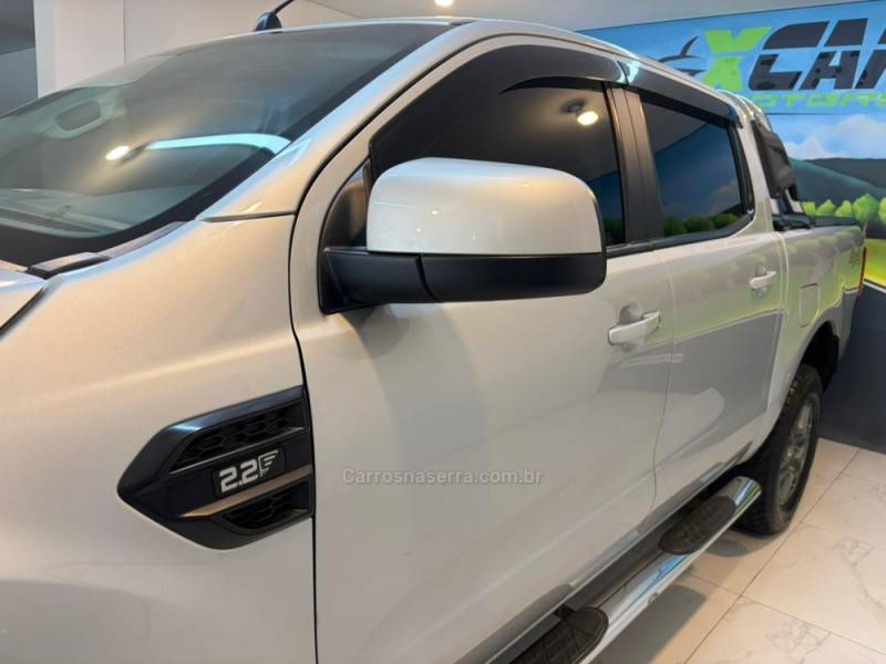 FORD - RANGER 2.2 XLS 4X4 CD 16V DIESEL 4P AUTOMÁTICO - 2019/2019 - Prata - R$ 132.900,00