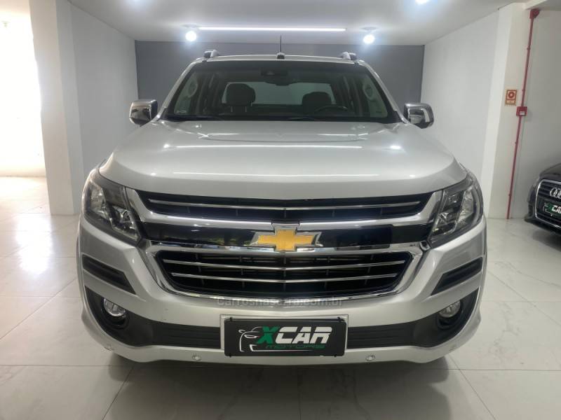 CHEVROLET - S10 2.8 LTZ 4X4 CD 16V TURBO DIESEL 4P AUTOMÁTICO - 2018/2019 - Prata - R$ 154.900,00
