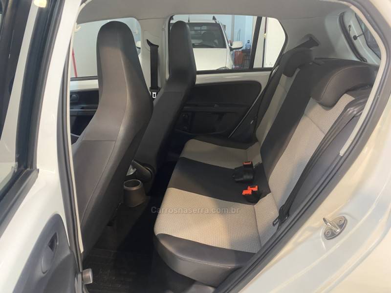 VOLKSWAGEN - UP 1.0 MPI TAKE UP 12V FLEX 4P MANUAL - 2016/2016 - Branca - R$ 45.900,00