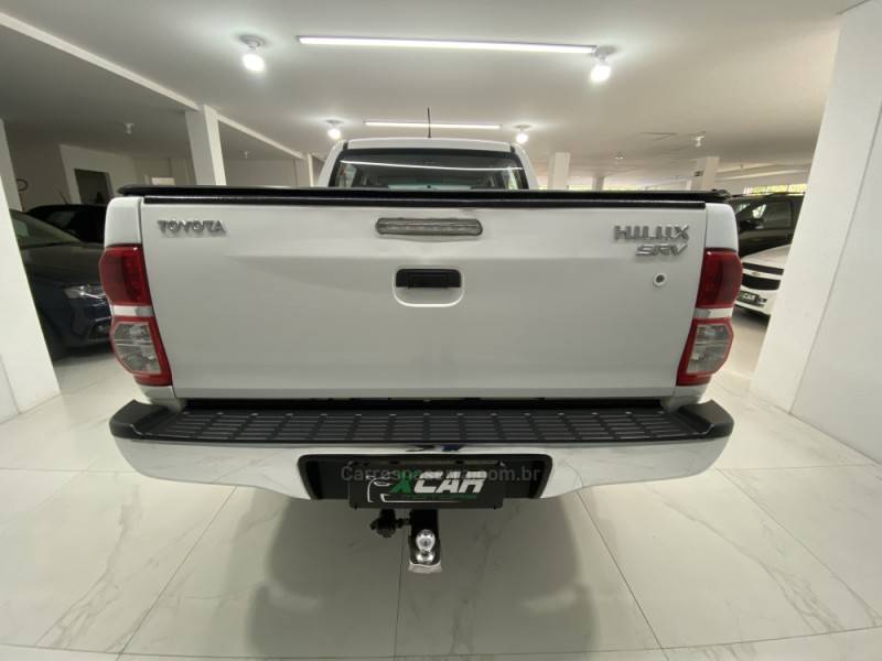 TOYOTA - HILUX 3.0 SRV 4X2 CD 16V TURBO INTERCOOLER DIESEL 4P MANUAL - 2011/2012 - Branca - R$ 119.900,00