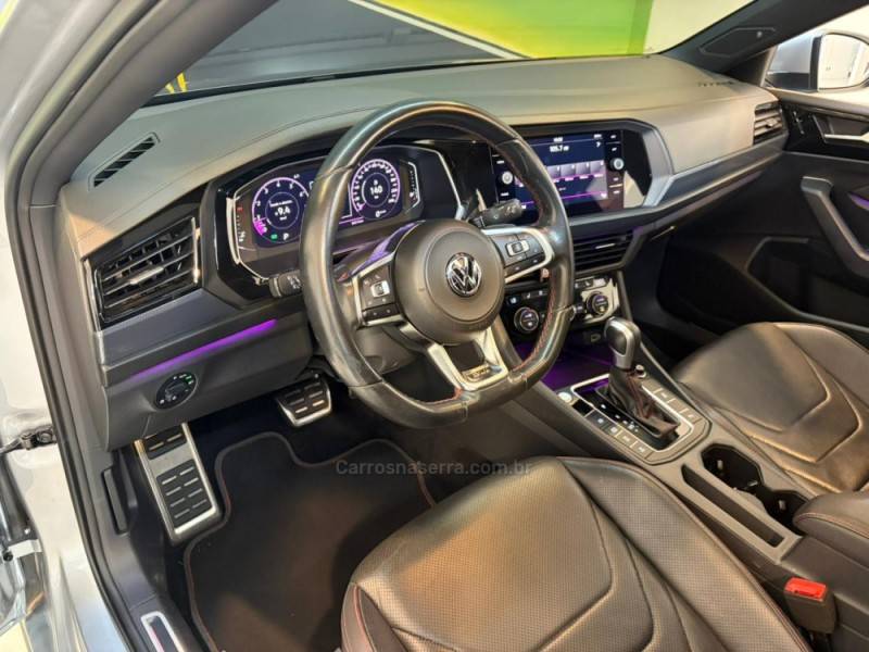 VOLKSWAGEN - JETTA 2.0 16V TSI GLI 350 GASOLINA 4P AUTOMÁTICO - 2020/2020 - Prata - R$ 159.900,00