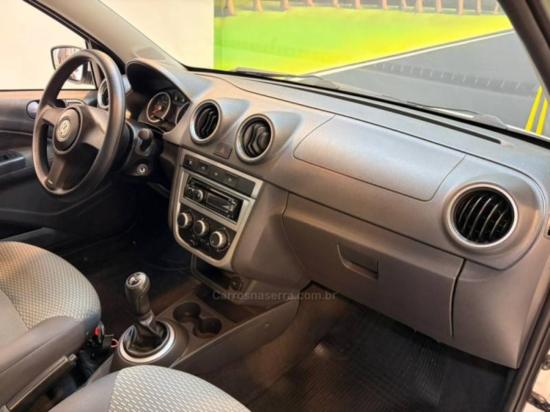 VOLKSWAGEN - GOL 1.0 MI 8V FLEX 4P MANUAL - 2011/2012 - Branca - R$ 33.900,00