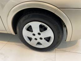 CHEVROLET - CORSA 1.4 MPFI MAXX 8V FLEX 4P MANUAL - 2012/2012 - Bege - R$ 37.900,00