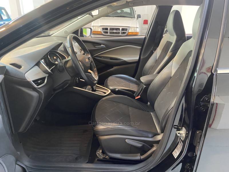 CHEVROLET - ONIX 1.0PREMIER PLUS 12V TURBO FLEX 4P AUTOMÁTICO - 2020/2020 - Preta - R$ 79.900,00