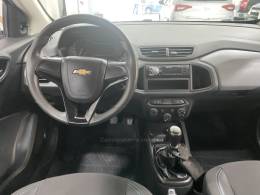 CHEVROLET - ONIX 1.0 JOY BLACK 8V FLEX 4P MANUAL - 2021/2021 - Branca - R$ 62.900,00